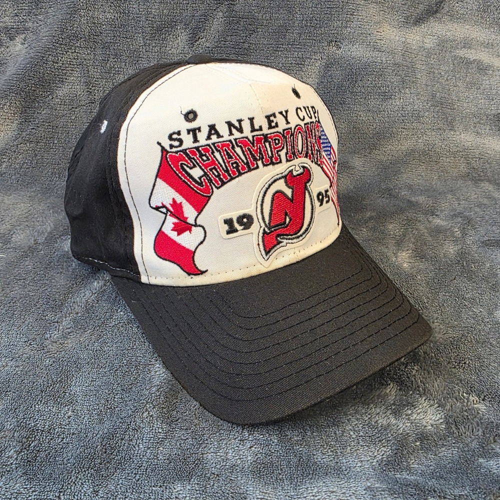 VTG 1995 New Jersey Devils Stanley Cup Champions Starter The Right Hat Snapback